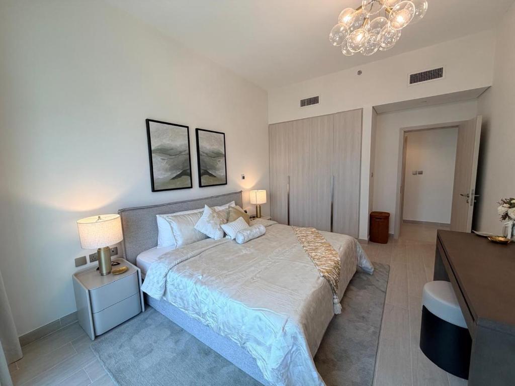1BR Yas Golf Collection, short walk to Water Park - Tap to explore photos
