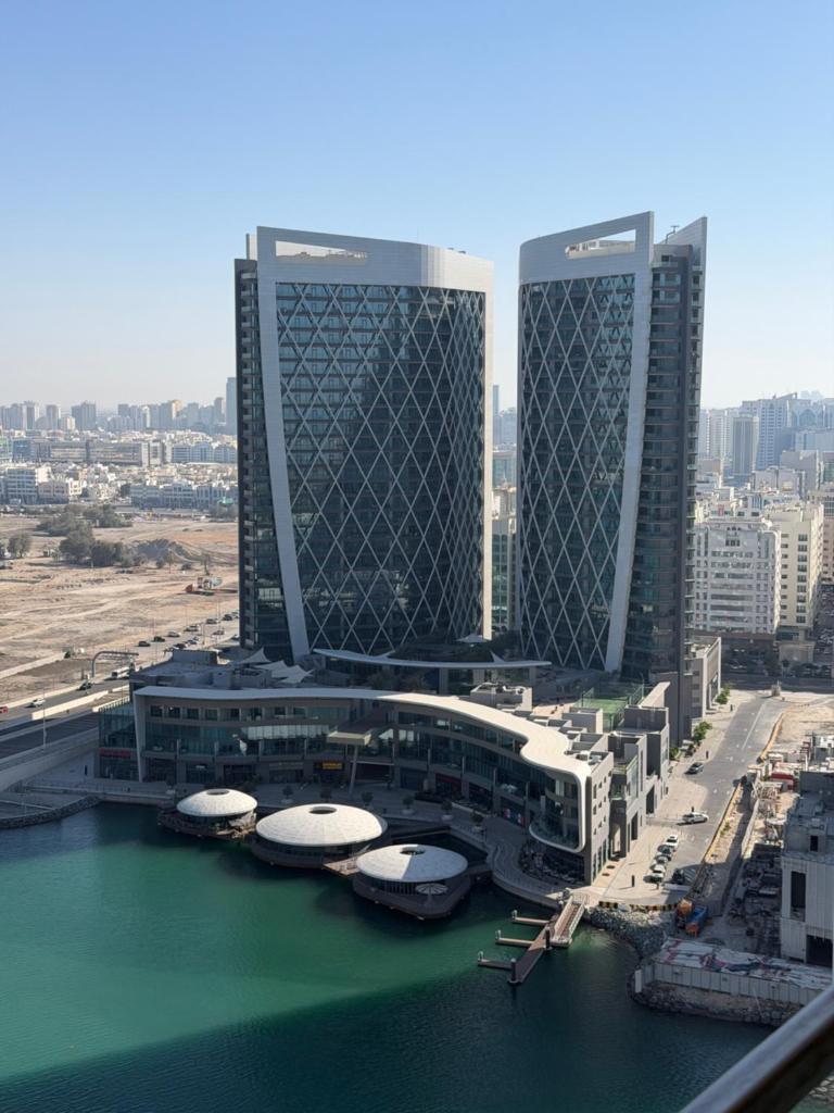 Your Luxury Apartment Al Maryah - Tap to explore photos