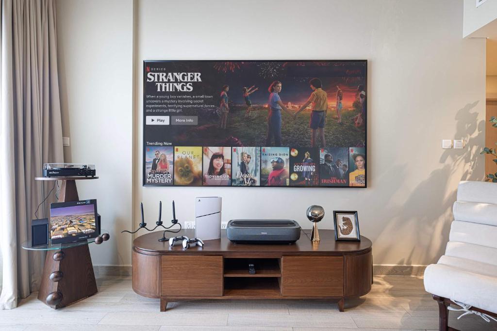 The Poet Den with 120 inch screen - Tap to explore photos