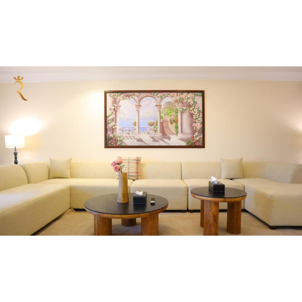 3BR Corniche - Luxury Stay with Sea Views - Tap to explore photos