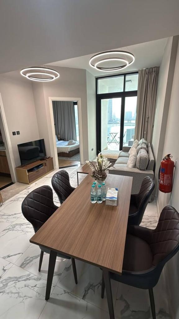 Luxury stay with stunning views in Al Maryah - Tap to explore photos