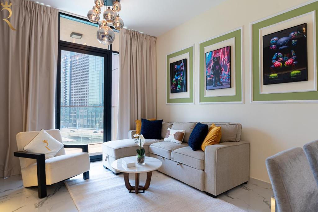 Modern 3BR with Balcony - Maryah Vista Escape - Tap to explore photos