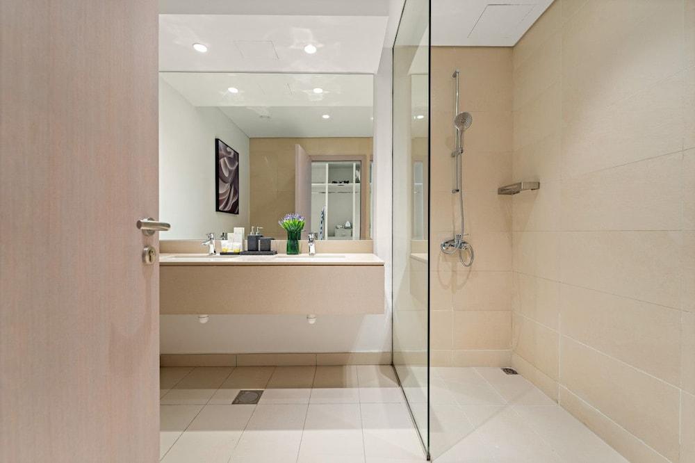 Desert Key - Perfectly Located Yas Island Premier Apts - Tap to explore photos