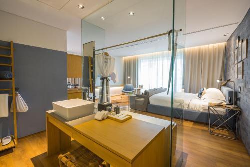 Ad Lib, Bangkok Room Type - Premier Suite with Terrace