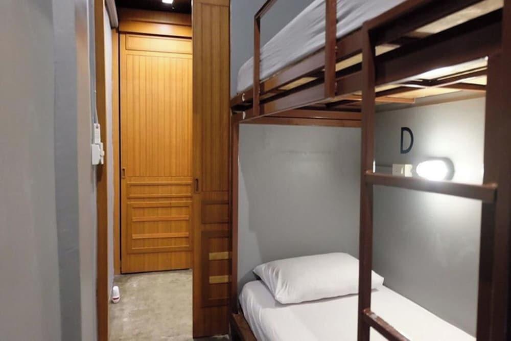 Loftel 22 Hostel Room Type - Mixed 4 Beds Dormitory (2nd Floor)