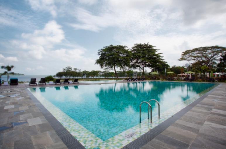 Changi Cove - Tap to explore photos