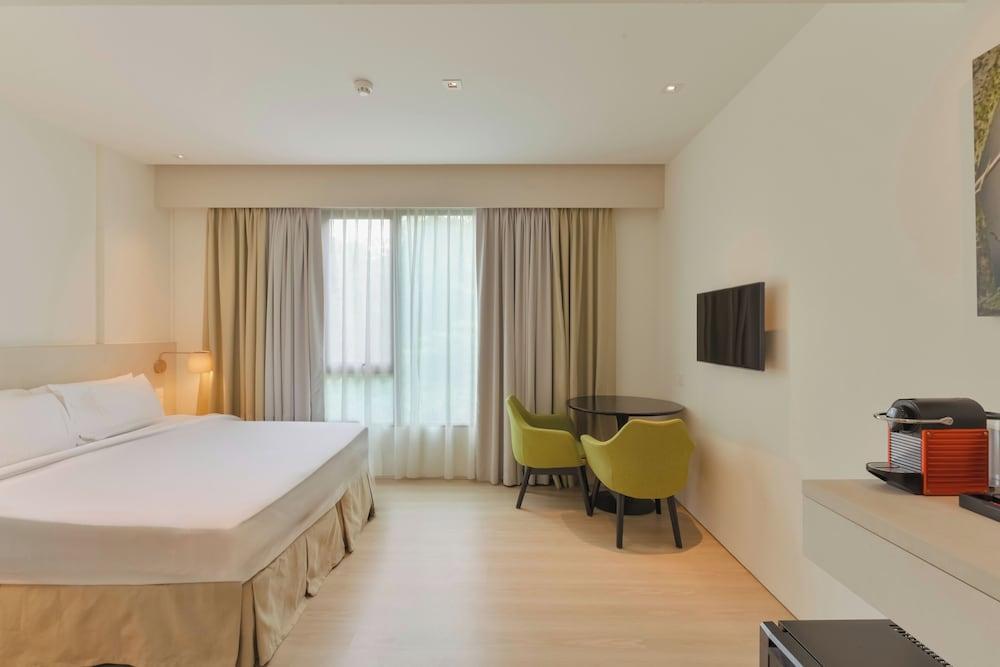 Changi Cove Room Type - Standard King Room