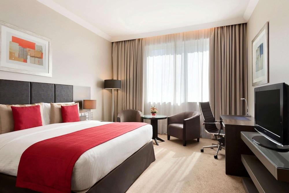 Ramada Abu Dhabi Downtown Room Type - Deluxe King or Twin Room Smoking
