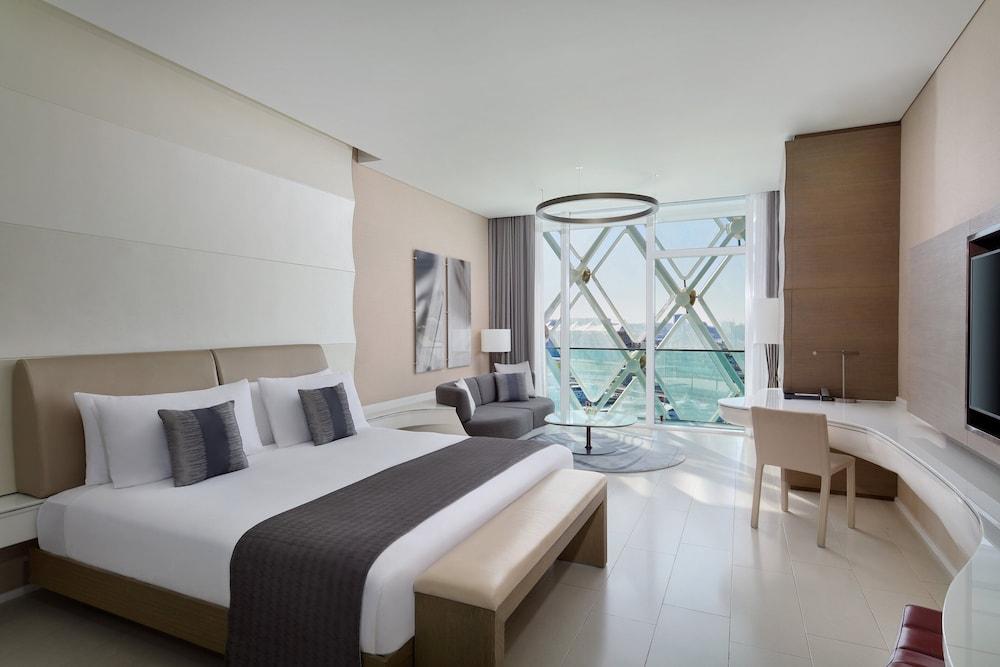 W Abu Dhabi - Yas Island Room Type - Superior Room, 1 King Bed, Balcony
