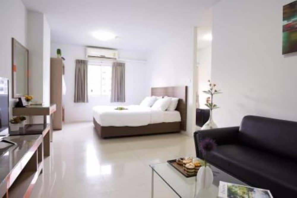 Praso Ratchada Room Type - Executive Double Room