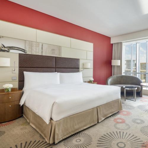 Crowne Plaza Doha - The Business Park by IHG - Tap to explore photos