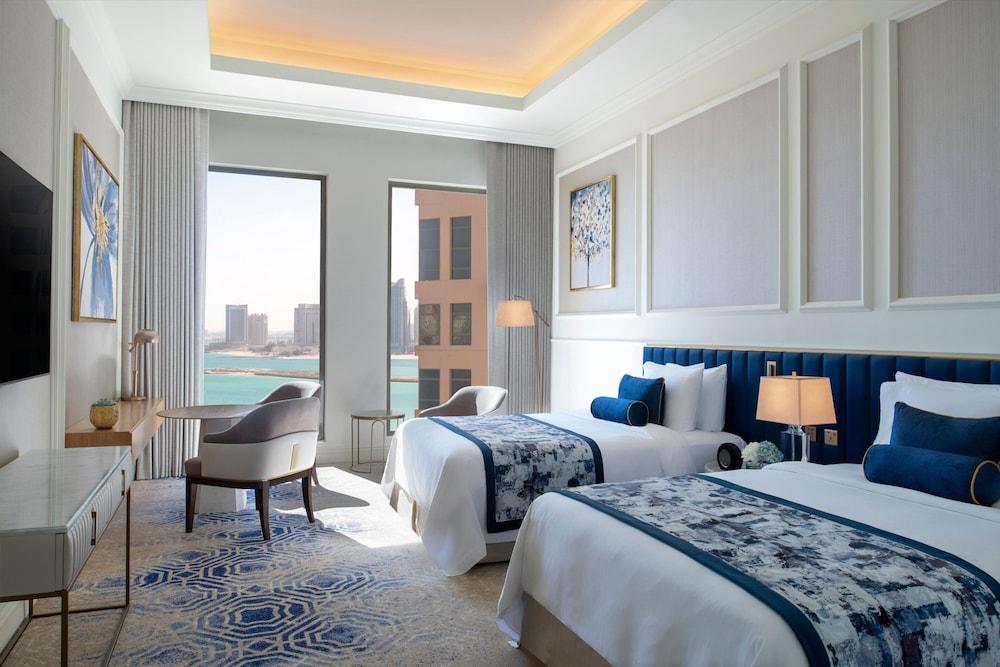 The St. Regis Doha Room Type - Grand Deluxe Room, 2 Twin Beds, Sea View