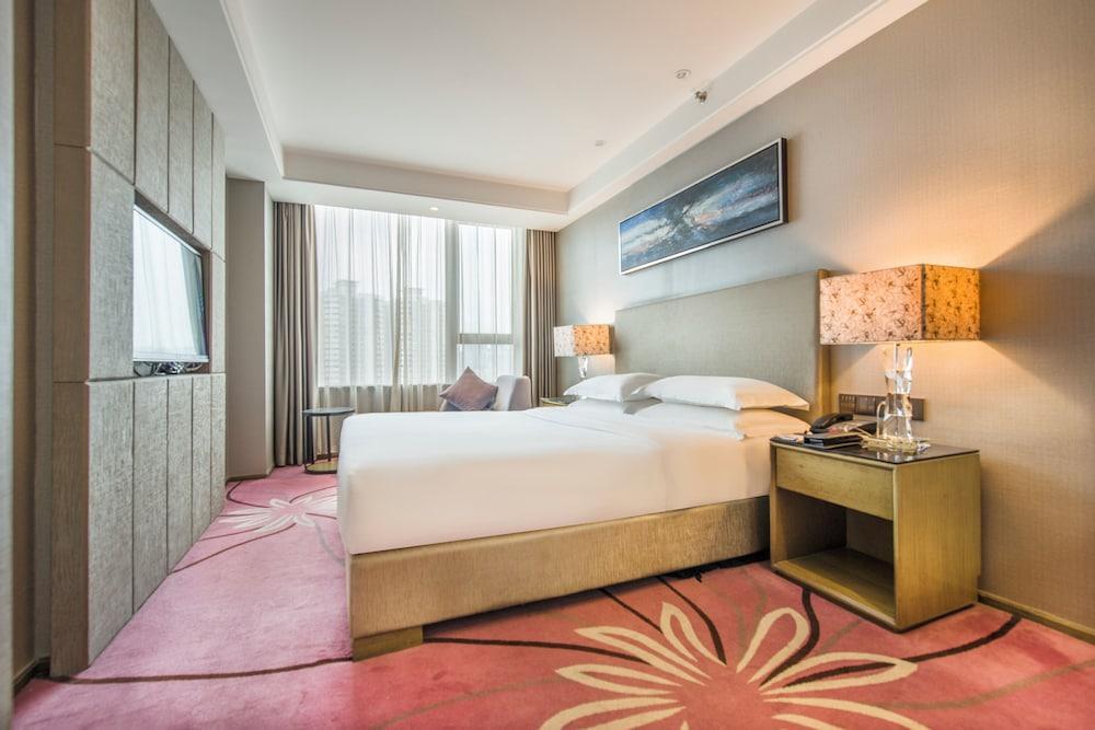 La Perle International Hotel Room Type - Executive Room, 1 King Bed