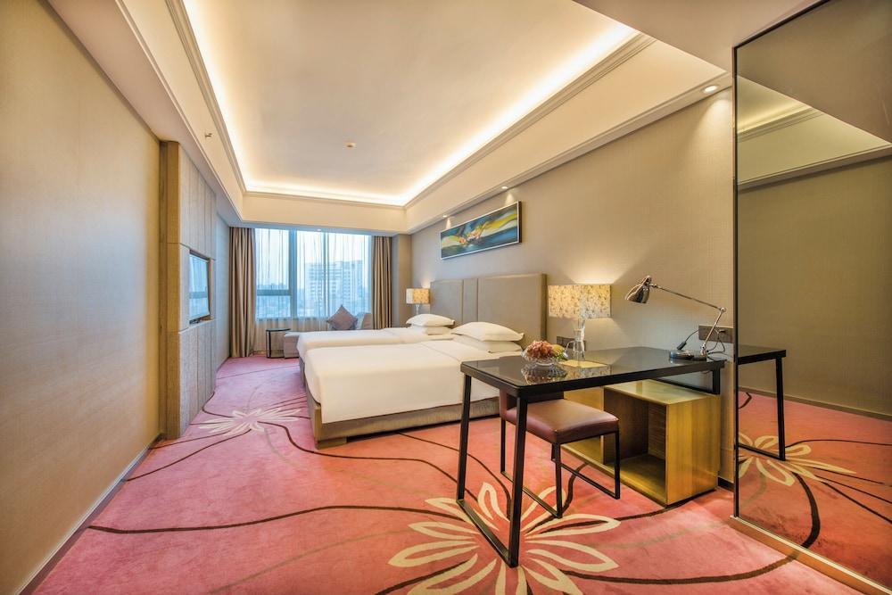 La Perle International Hotel Room Type - Executive Room, 2 Twin Beds