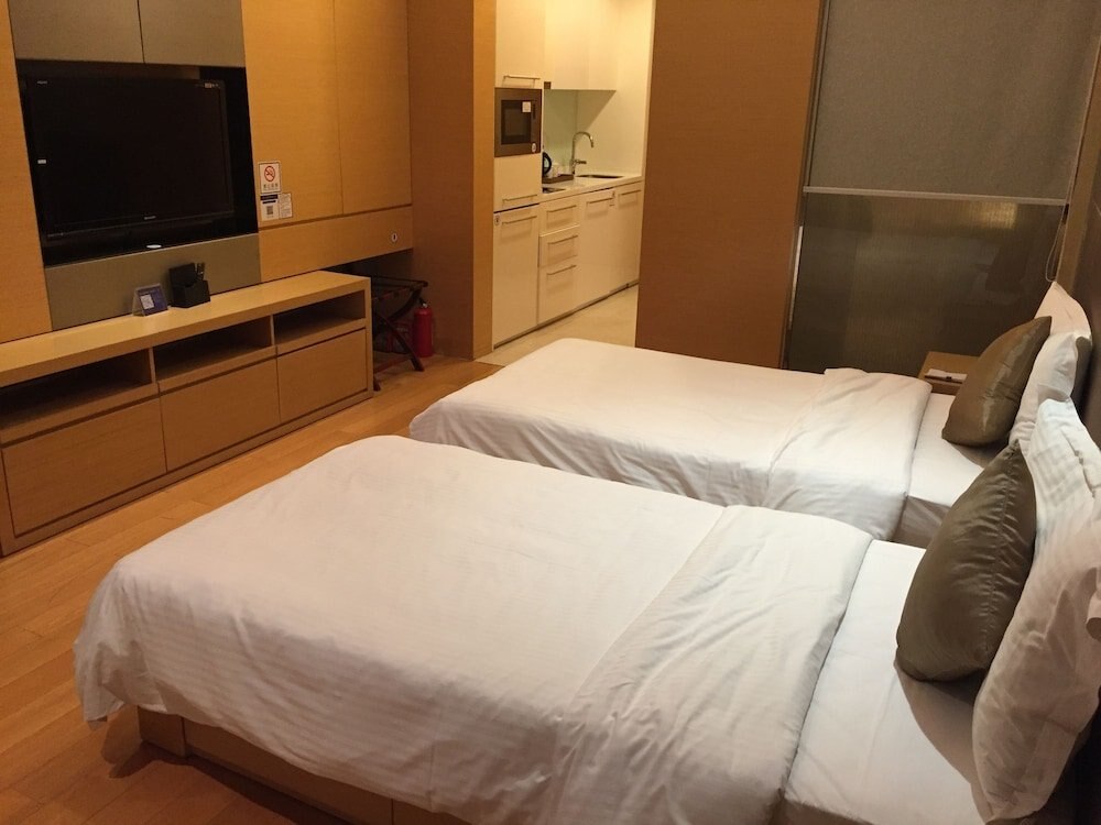 Silin Residence Poly World Trading Center Room Type - Superior Twin Room