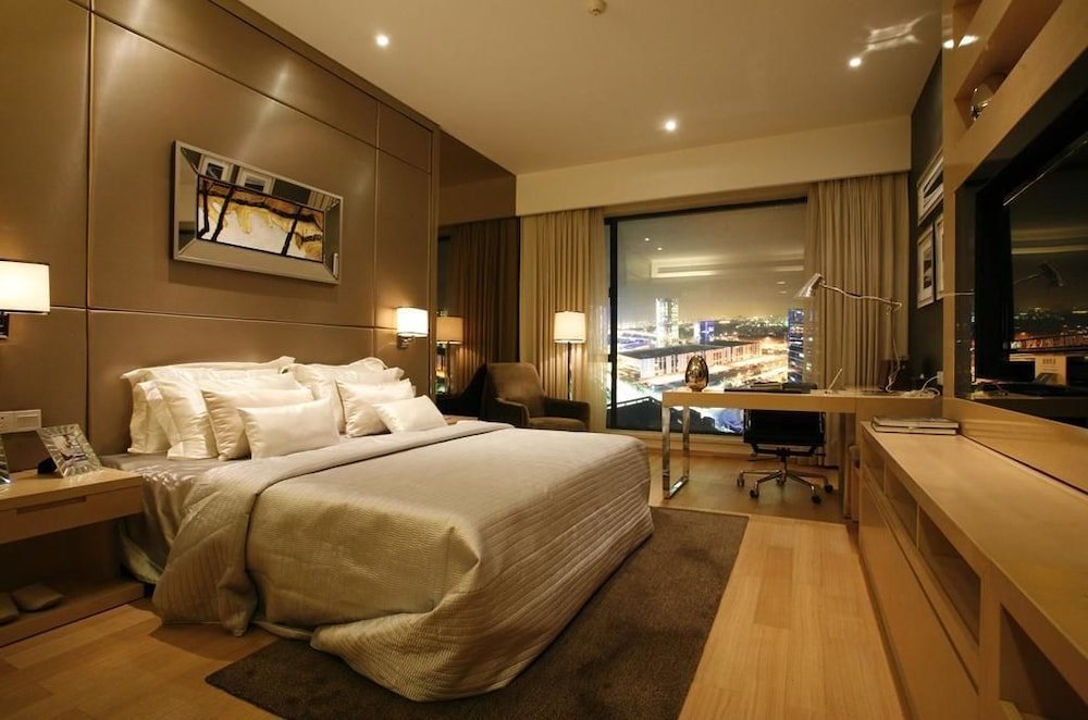 Silin Residence Poly World Trading Center Room Type - Superior Room, 1 King Bed (Special Promotion) Silin Residence Poly World Trading Center Room Type - Superior Room, 1 King Bed (Special Promotion)