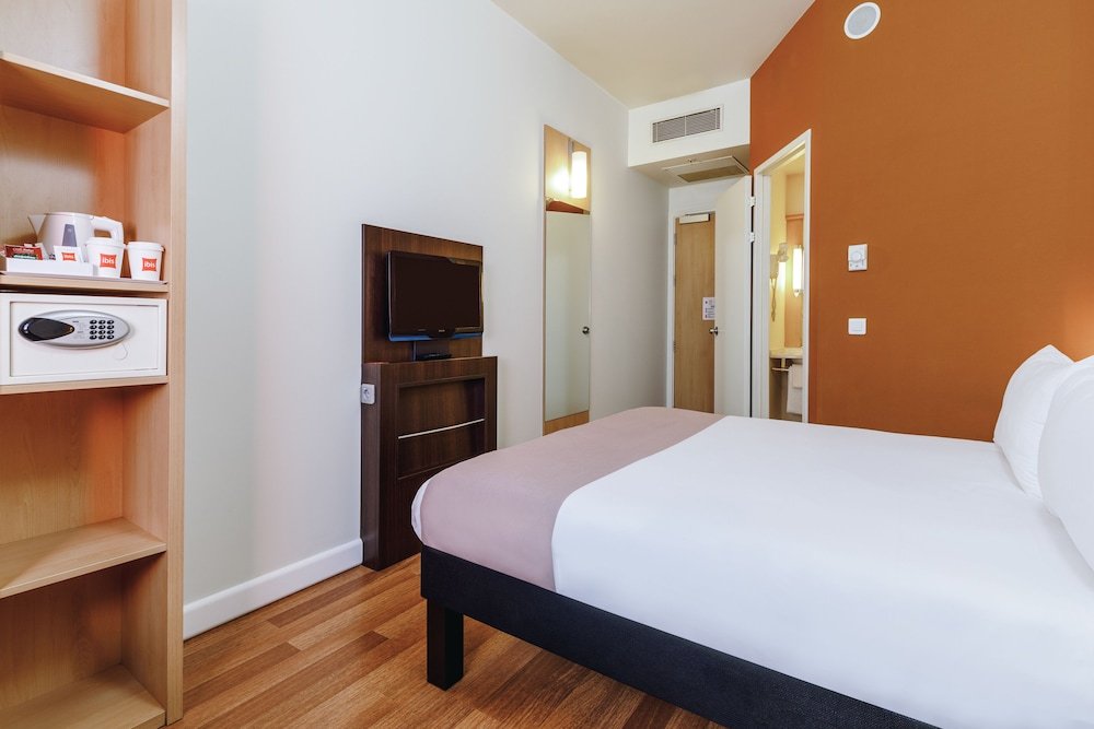 ibis Istanbul Esenyurt Room Type - Room with 1 double bed equipped with the new bedding