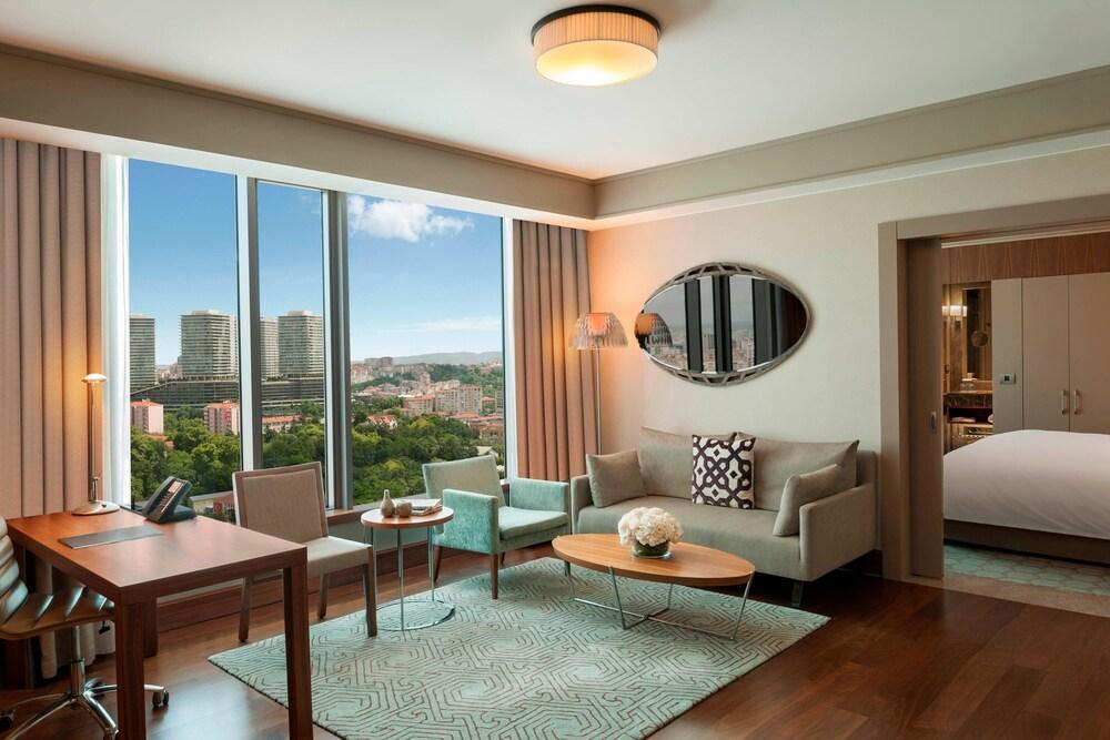 Renaissance Istanbul Polat Bosphorus Hotel by Marriott Room Type - Junior Suite, 1 King Bed, City View