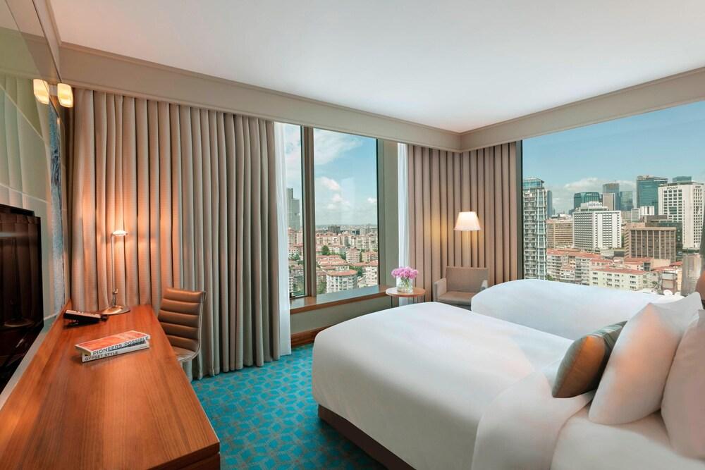 Renaissance Istanbul Polat Bosphorus Hotel by Marriott Room Type - Deluxe Room, 2 Twin Beds, City View