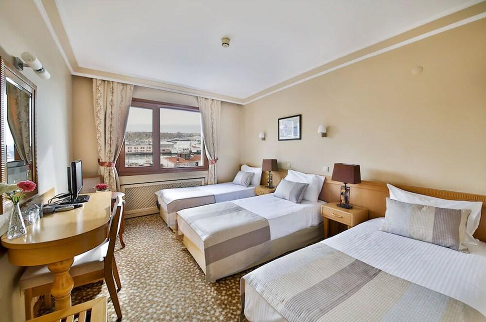 Sidonya Hotel Room Type - Standard Triple Room