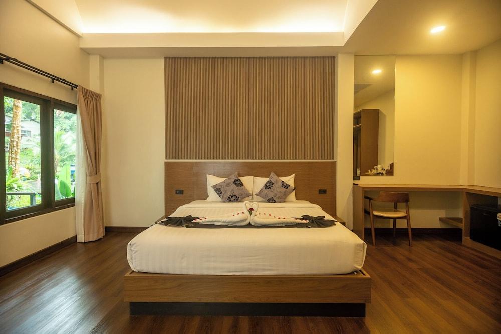 The Vatika Resort and Spa Room Type - Deluxe suite double bed room