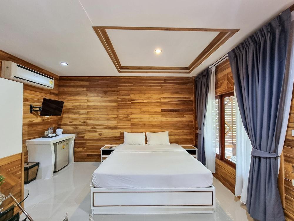 Phuvara Boutique Room Type - Standard Double Room, 1 Queen Bed, Corner