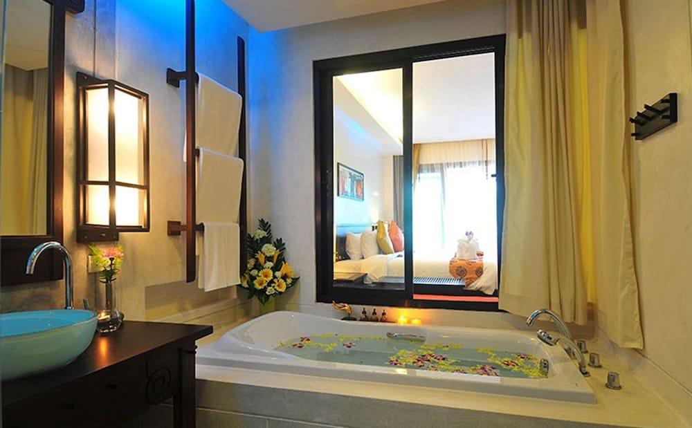 AONANG PHU PI MAAN RESORT AND SPA Room Type - Deluxe Double or Twin Room AONANG PHU PI MAAN RESORT AND SPA Room Type - Deluxe Double or Twin Room