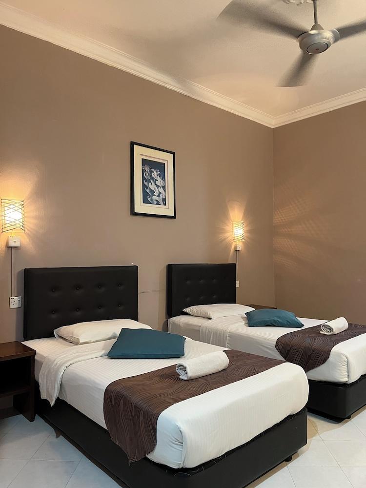 White Lodge Room Type - Deluxe Twin Room