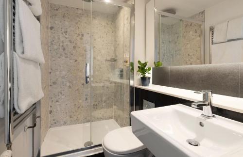 Native Hyde Park Room Type - Premium Studio Apartment