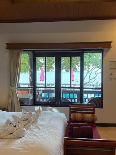 BHUNDHARI CHAWENG BEACH RESORT - Tap to explore photos