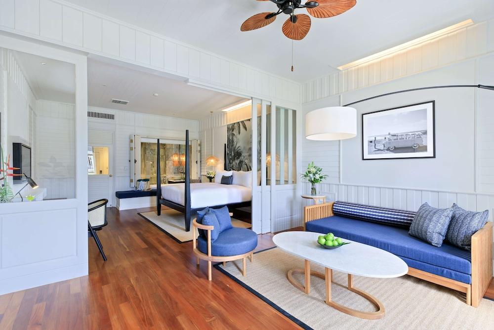 Outrigger Koh Samui Beach Resort Room Type - Club Lamai Suite 1 King