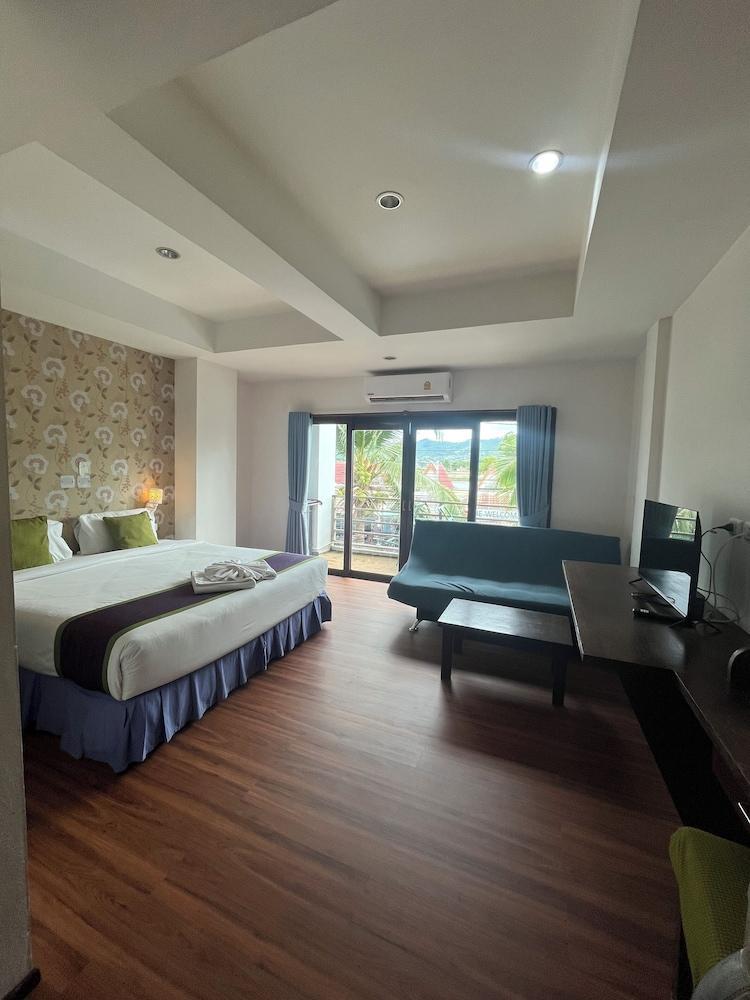 Chaweng Park Place Room Type - Superior Room, 1 King Bed