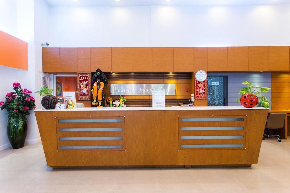 Chaweng Budget Hotel - Tap to explore photos