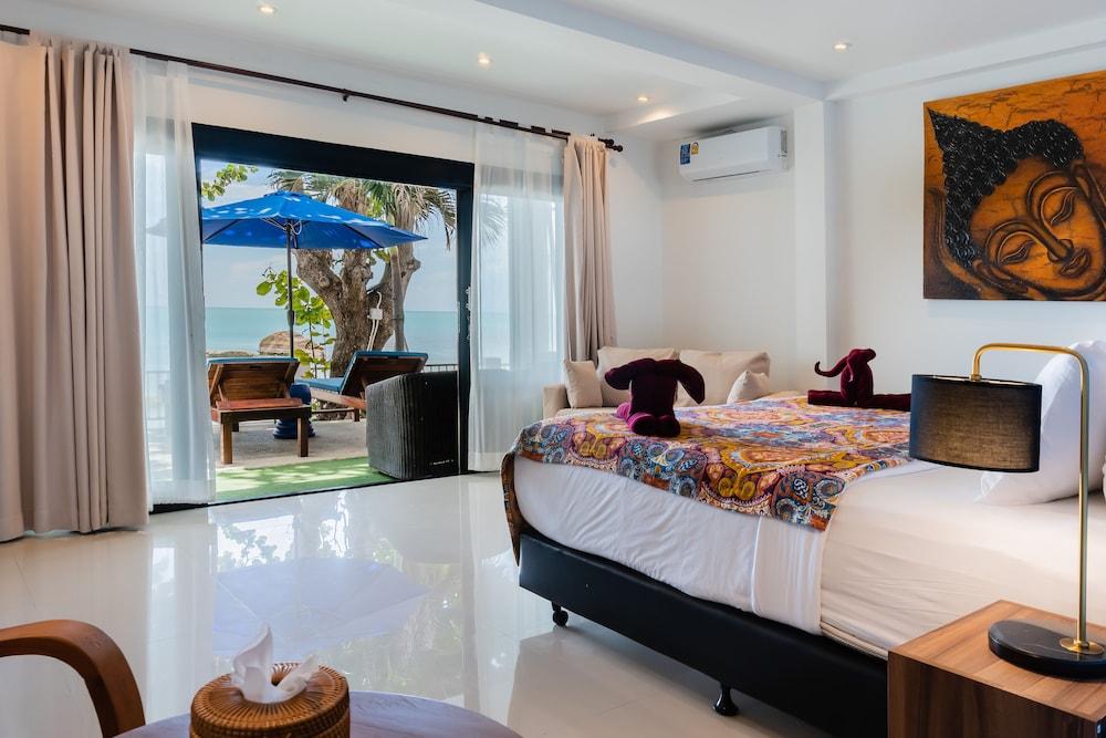 Crystal Bay Beach Resort Room Type - Deluxe Beachfront Room