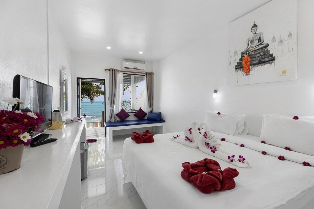 Crystal Bay Beach Resort Room Type - Seaview Room