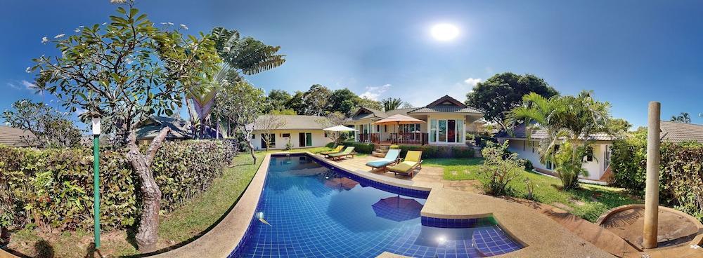 Idyllic Samui Beach Villa Resort Room Type - Standard Villa, 4 Bedrooms