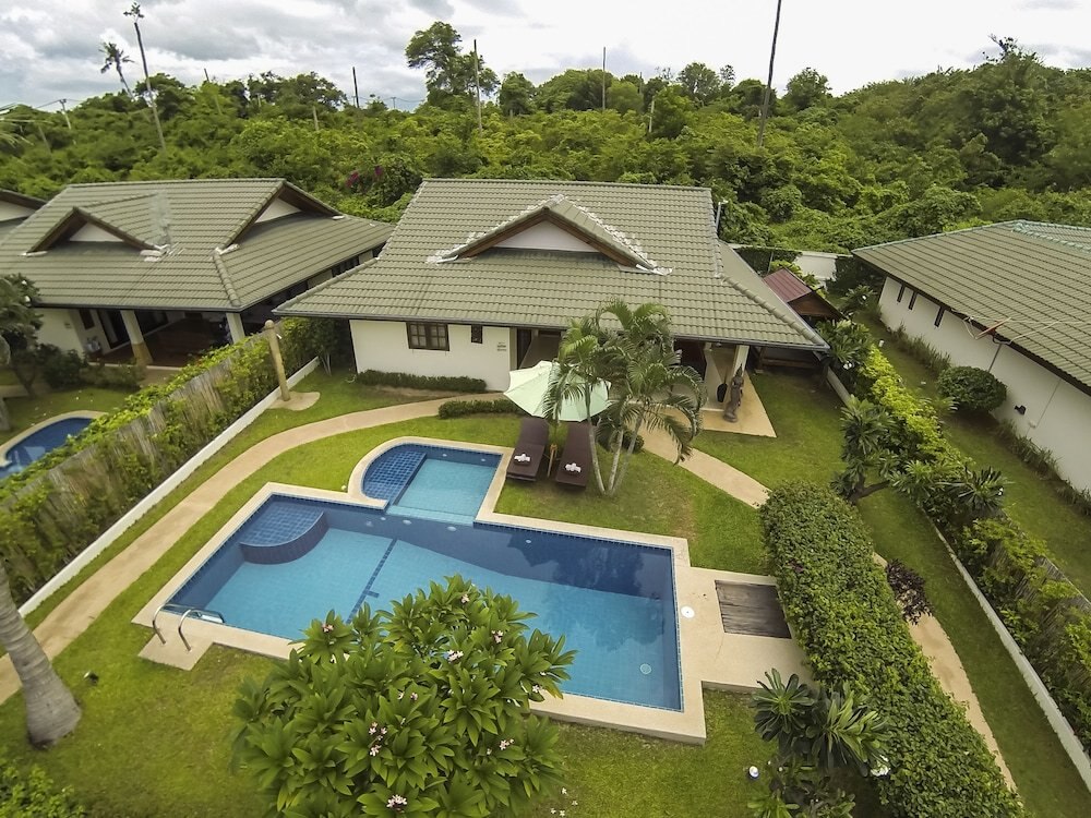 Idyllic Samui Beach Villa Resort Room Type - 4 Bedrooms Deluxe Villa