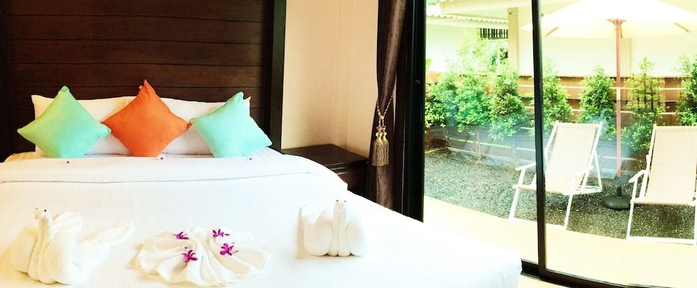 Lamai Inn 99 Bungalows Room Type - Deluxe Room, 1 Double Bed