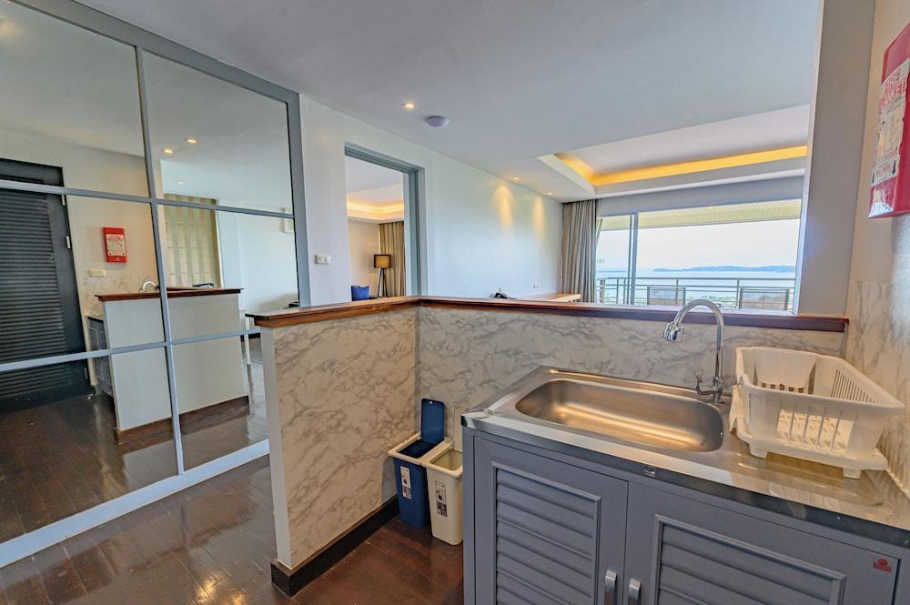 Mantra Samui Resort - Adults Only - Tap to explore photos