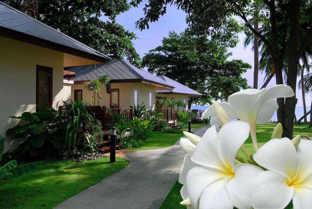 Promtsuk Buri Resort Room Type - Seaview Bungalow