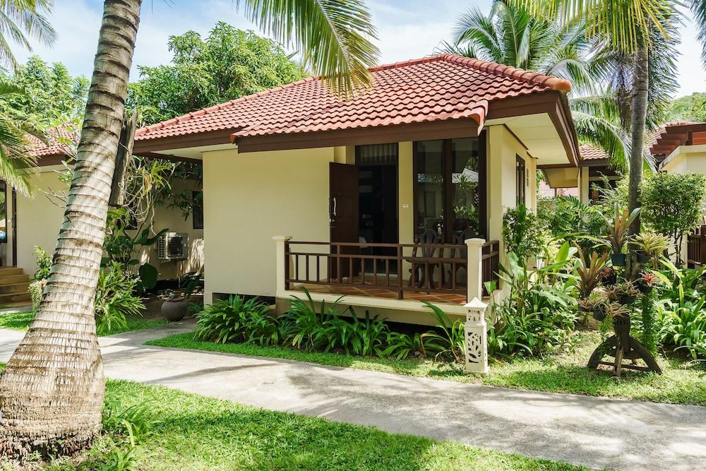 Promtsuk Buri Resort Room Type - Mini Deluxe Seaview Bungalow