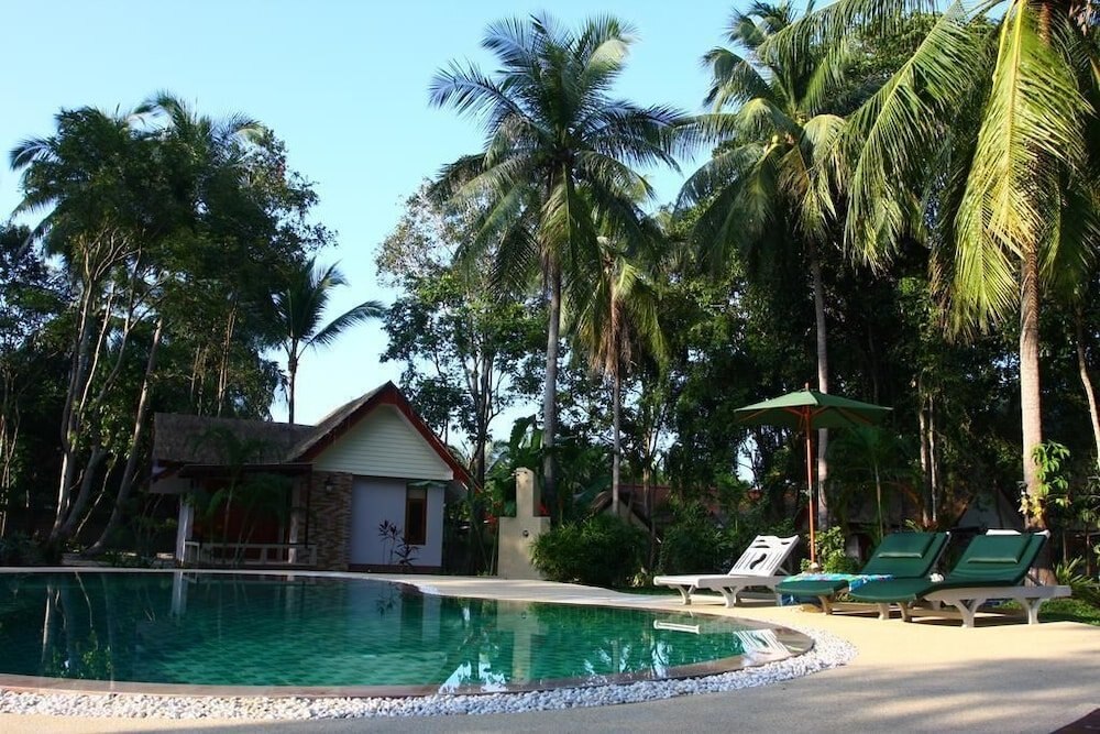 Phalarn Inn Resort Room Type - Standard Bungalow, Garden View (Air-Con) Phalarn Inn Resort Room Type - Standard Bungalow, Garden View (Air-Con)