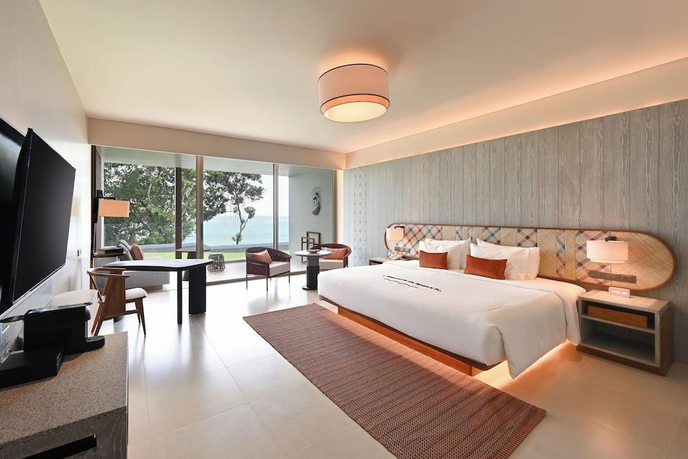 Rocky Room Type - Lofty Ocean View