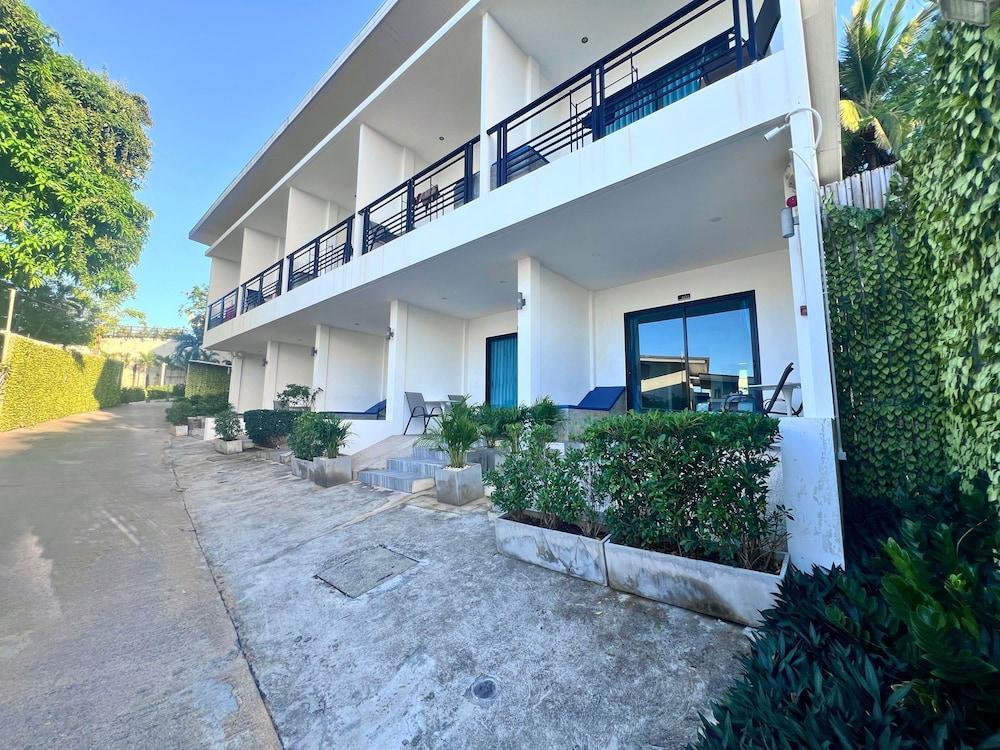 Three Trees Samui Resort - Sarocha Villa Room Type - New Deluxe Building