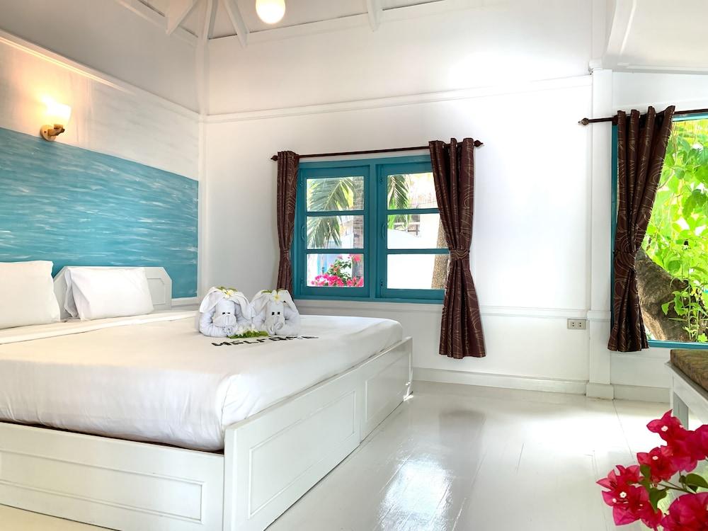 Sand Sea Beach Resort - Tap to explore photos