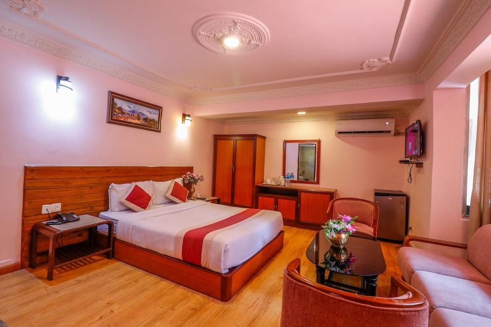 Hotel Blue Horizon, Kathmandu Room Type - Deluxe King with Airport Pickup 
