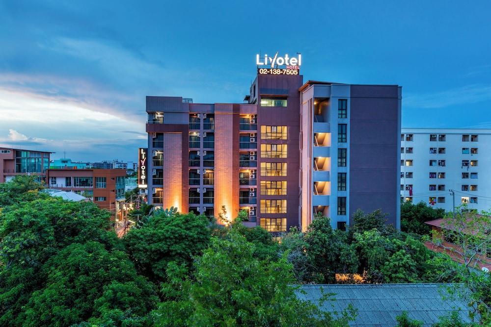 Livotel Hotel Lat Phrao Bangkok - Tap to explore photos