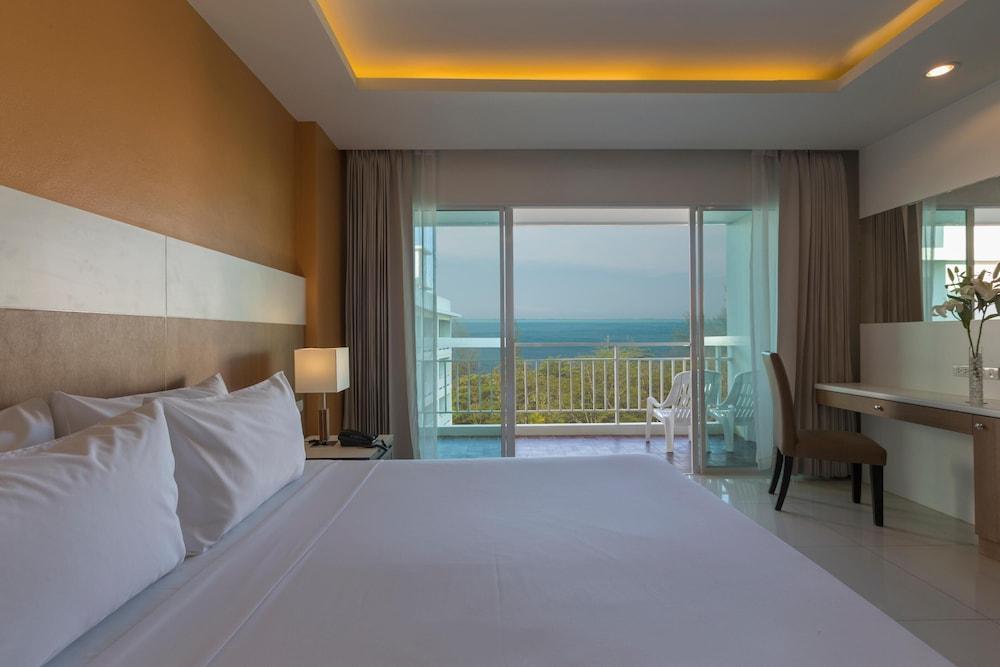 Chanalai Hillside Resort Karon Beach Phuket - Tap to explore photos