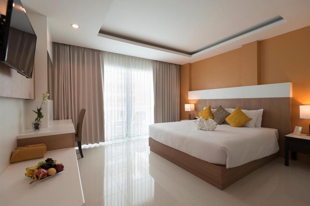 Chanalai Hillside Resort Karon Beach Phuket Room Type - Deluxe Pool Access Room Chanalai Hillside Resort Karon Beach Phuket Room Type - Deluxe Pool Access Room