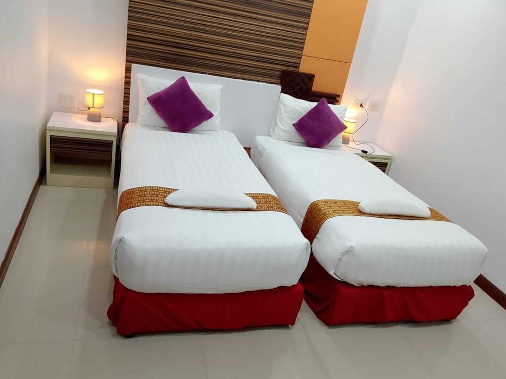 Patong Max Value Hotel Room Type - Standard Twin Room